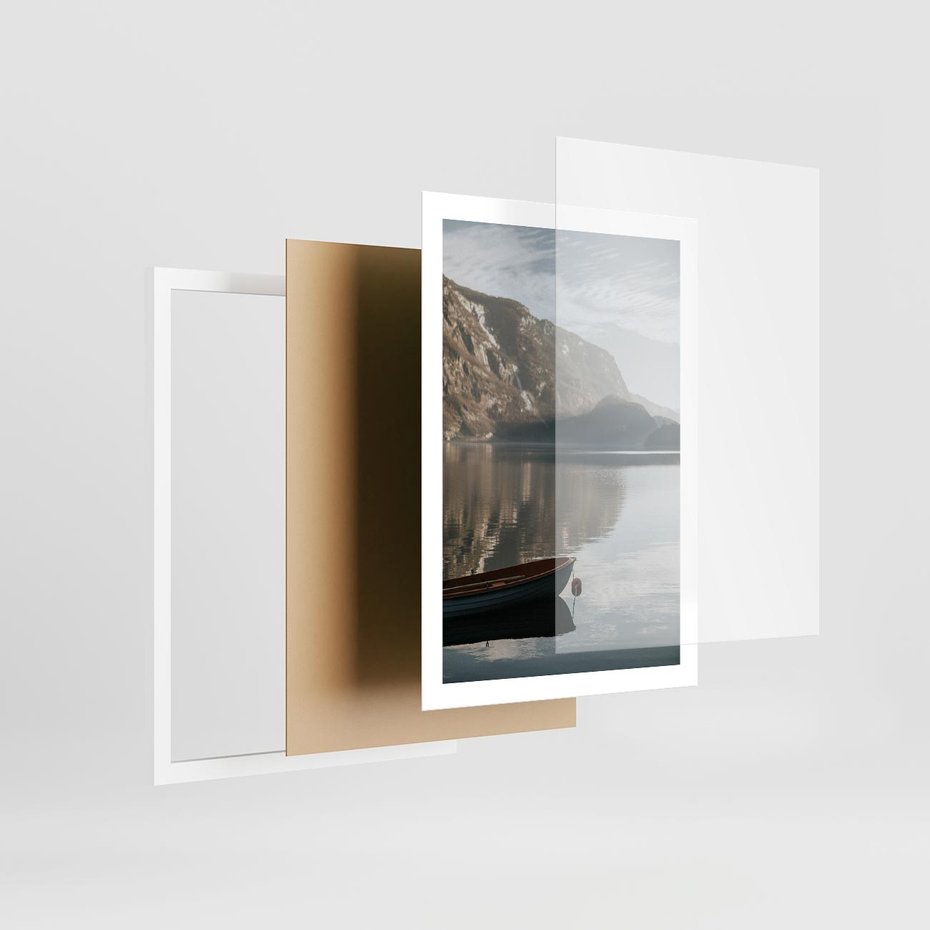 Plakat w ramie 50x70 - Refleksje Natury - morze, łódka - rama biała