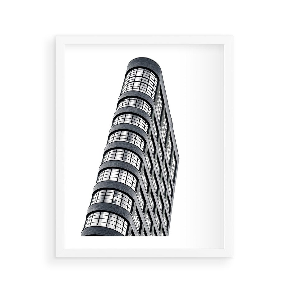 Plakat w ramie 40x50 - Wieżowiec na Monochromatycznym Obrazie - architektura, wieżowiec - rama biała