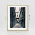 Plakat w ramie 40x50 - Odkryj tajemnice miasta - uliczka, perspektywa - rama drewno