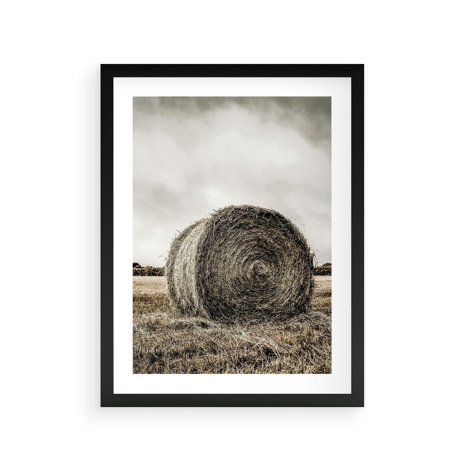 Plakat w ramie 30x40 - Siano w Sepii: Wiejska Tradycja - snopek siana, bela siana - rama czarna