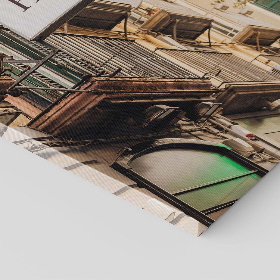 Obraz na płótnie 50x70 - Magiczne Spacery - hotel, uliczka