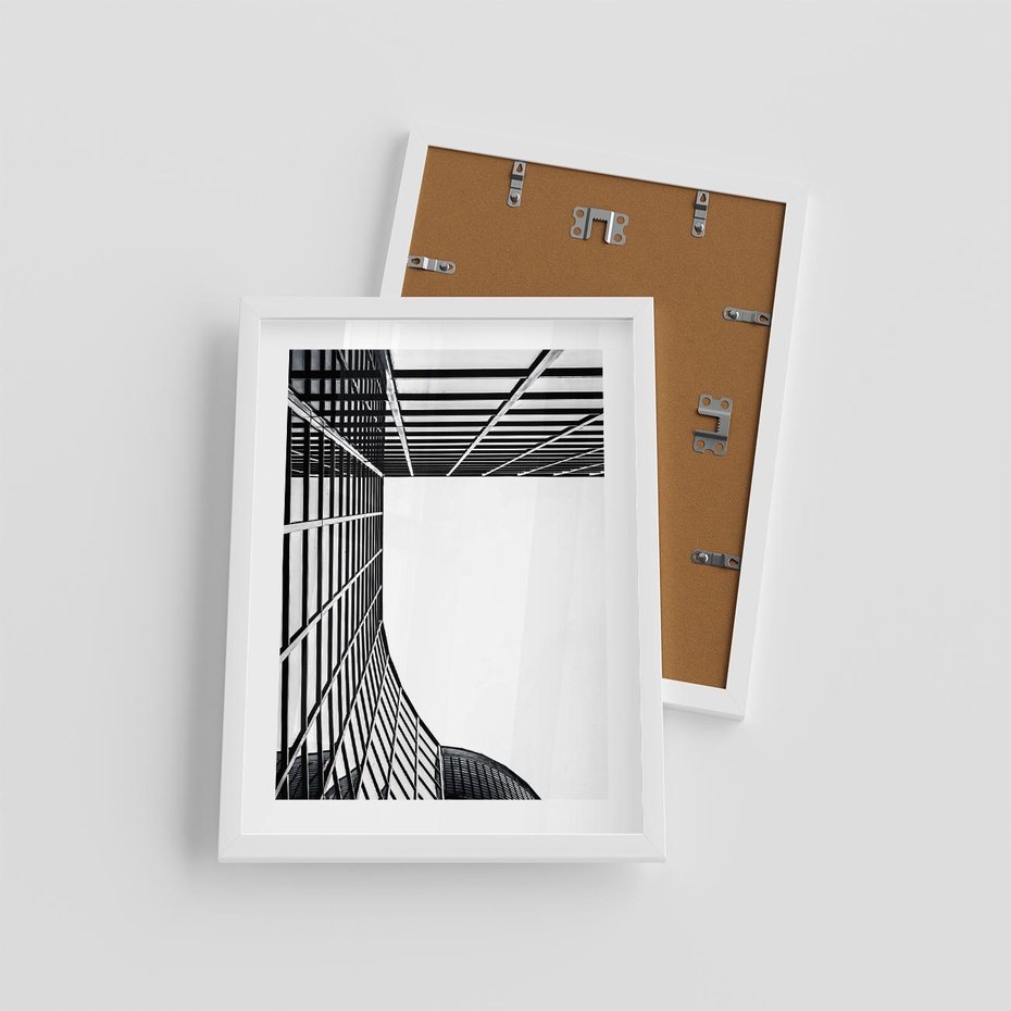 Plakat w ramie 30x40 - Minimalizm Wysokości - architektura, czarno białe zdjęcie - rama biała