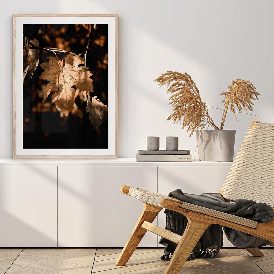 Plakat w ramie 40x50 - Uroczy Liść na Drzewie - jesienny liść, żółty liść na drzewie - rama drewno