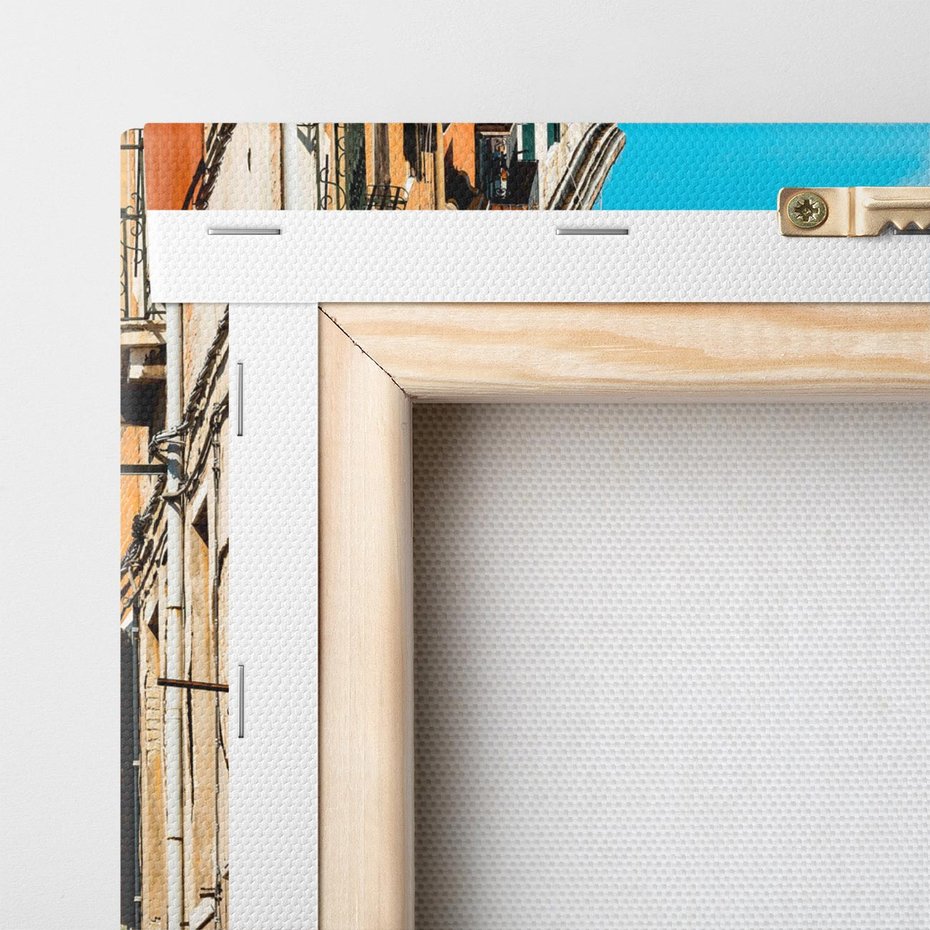 Obraz na płótnie 80x120 - Magia Miejskiego Krajobrazu - uliczka, perspektywa