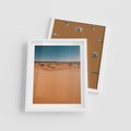 Plakat w ramie 40x50 - Piasek w Przytulnym Wnętrzu - pustynia, piasek - rama biała