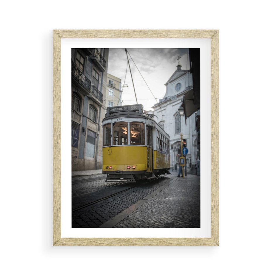 Plakat w ramie 50x70 - Urok tramwajów Lizbony - tramwaj, Lizbona - rama drewno