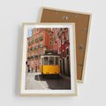 Plakat w ramie 50x70 - Urok tramwaju w Lizbonie - Lizbona, tramwaj - rama drewno