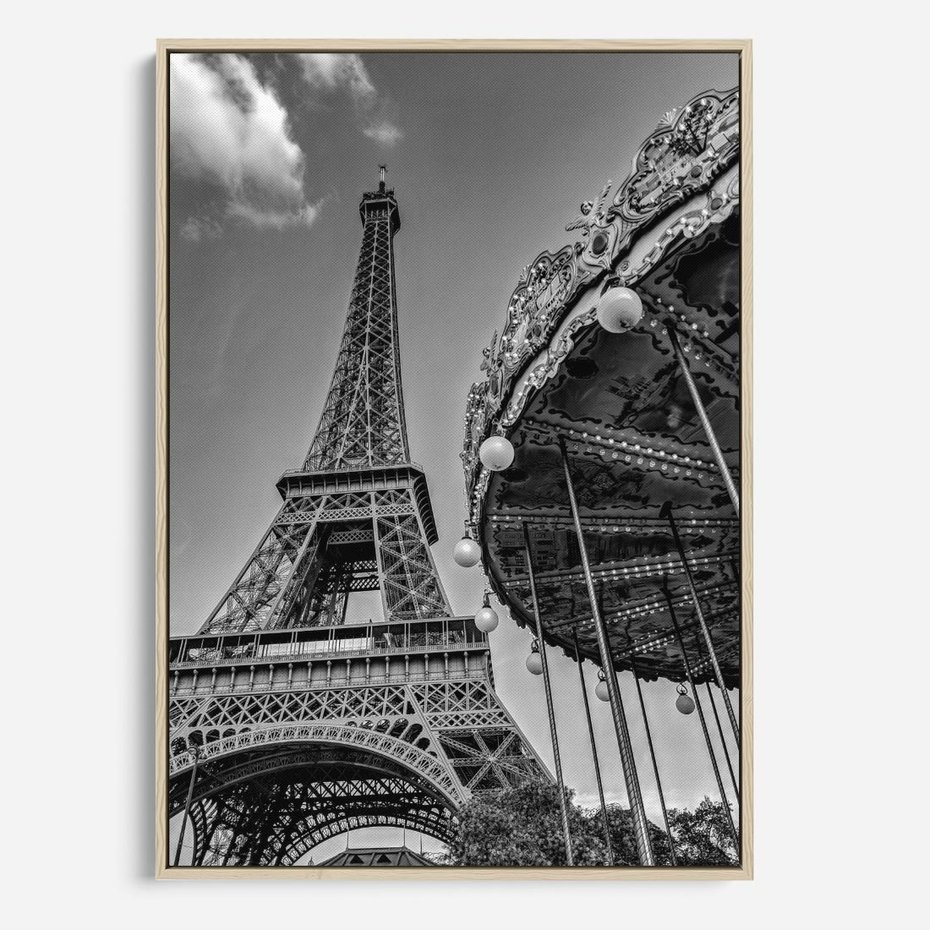 Obraz w ramie 80x120 - Zabawa w Paryżu - czarno białe zdjecie, wieża eiffla - rama drewno