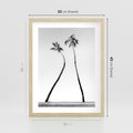 Plakat w ramie 30x40 - Samotne Palmy - czarno biała fotografia, dwie samotne palmy - rama drewno