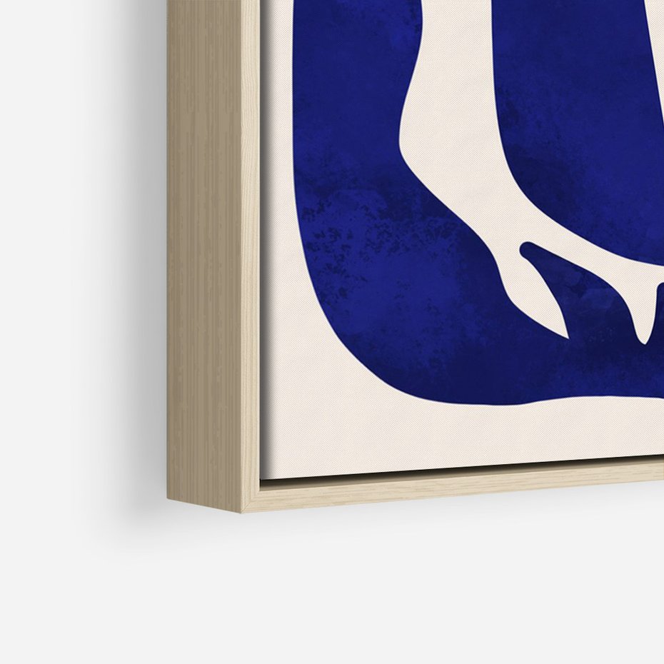 Obraz w ramie 80x120 - Bezgraniczne Echa Serca - abstrakcyjny obraz plakat, dziwne niebieskie kształty przypominają kwiat - rama drewno