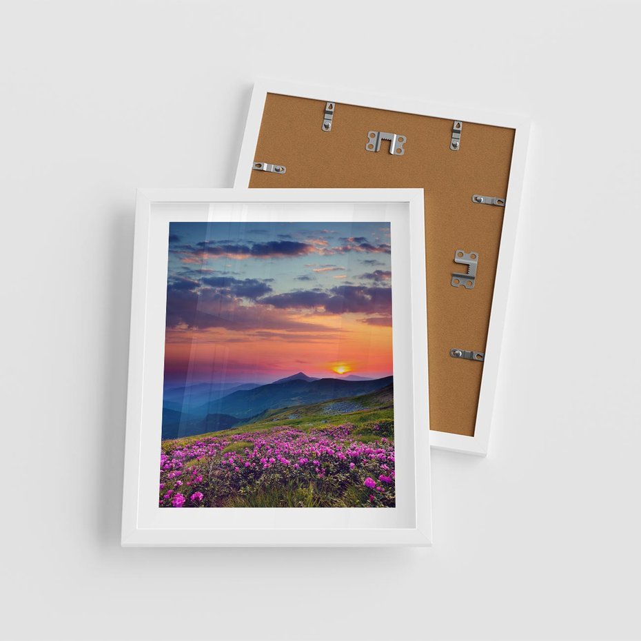 Plakat w ramie 40x50 - Górski Zachód - góry, łąka - rama biała