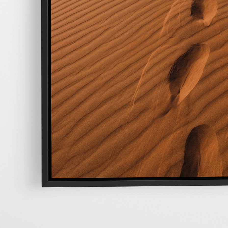 Obraz w ramie 70x100 - Piasek pustyni w ogniu - pustynia, piasek - rama czarna