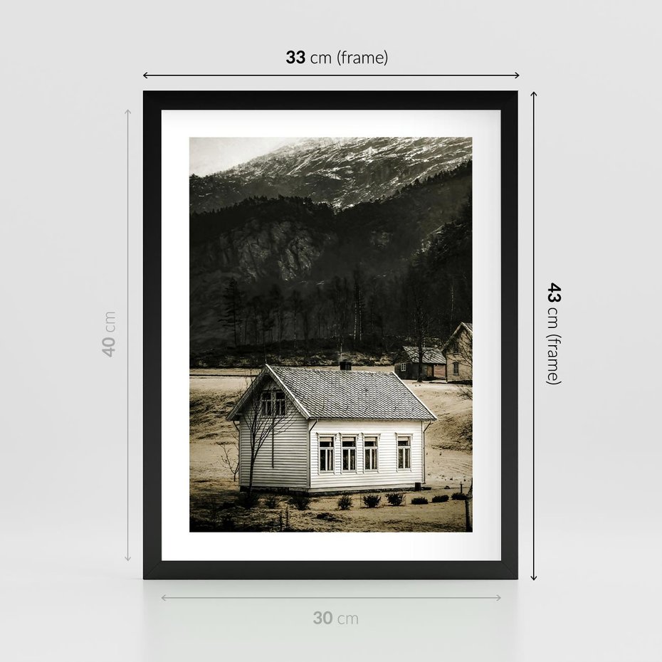 Plakat w ramie 30x40 - Ciepło i Urok Górskiego Domku - domek w górach, sepia - rama czarna