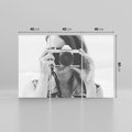 Obraz na płótnie 120x80 - Zrób mi Zdjęcie - fotografia, kobieta z aparatem