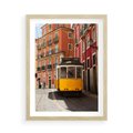 Plakat w ramie 50x70 - Urok tramwaju w Lizbonie - Lizbona, tramwaj - rama drewno