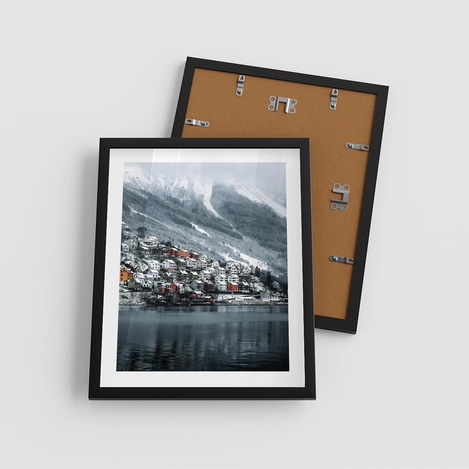 Plakat w ramie 40x50 - Skandynawia na Wzgórzach - domki na wzgórzu, skandynawia - rama czarna