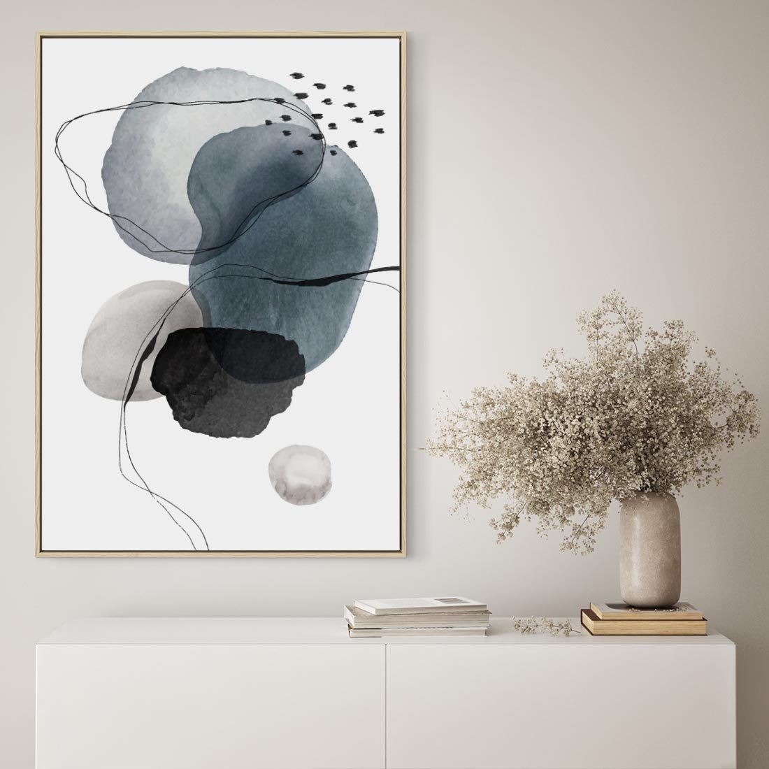 Obraz w ramie 50x70 - Wibracje Kształtów - abstrakcyjne plamy akwarelowe, czarny szkic - rama drewno