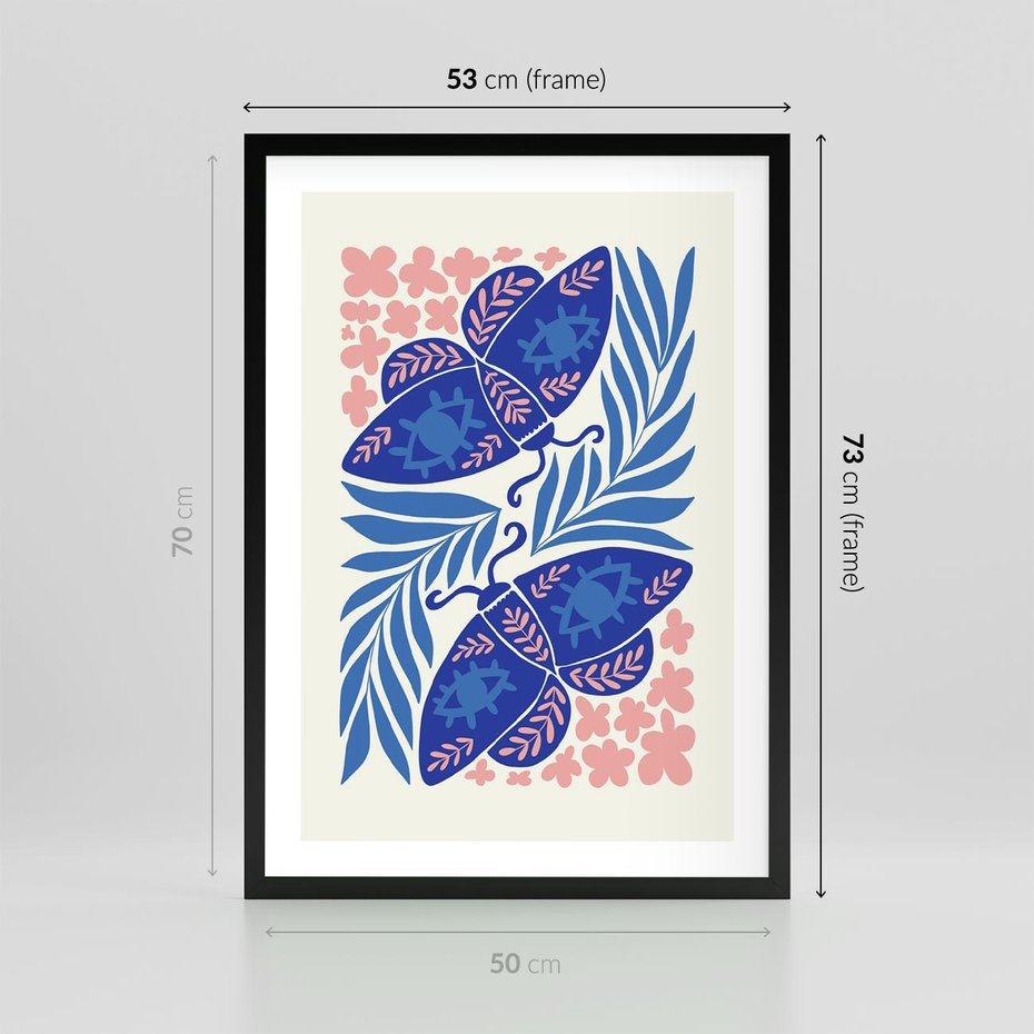 Plakat w ramie 50x70 - Migotliwa Rzeczywistość - ćmy, kwiaty - rama czarna