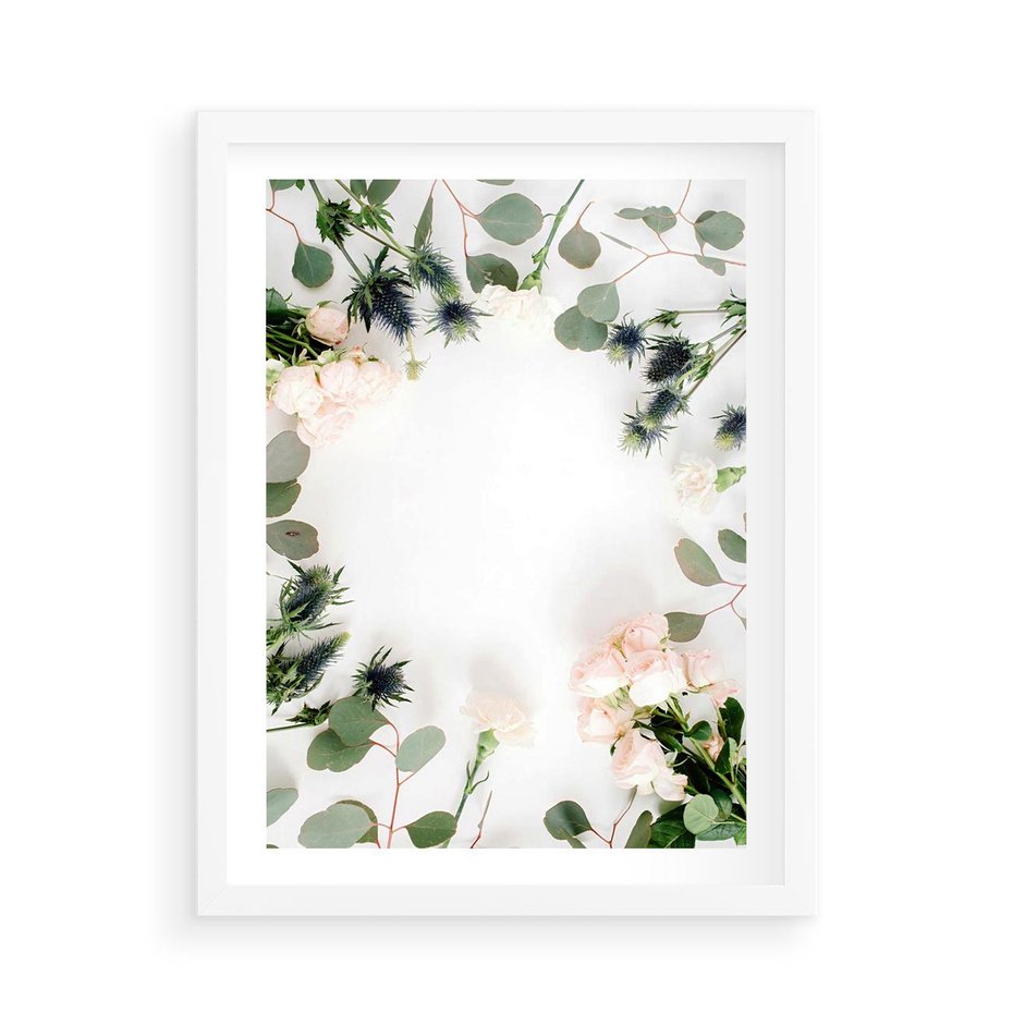 Plakat w ramie 50x70 - Róże i Zielone Liście - kompozycja kwiatowa, róże - rama biała