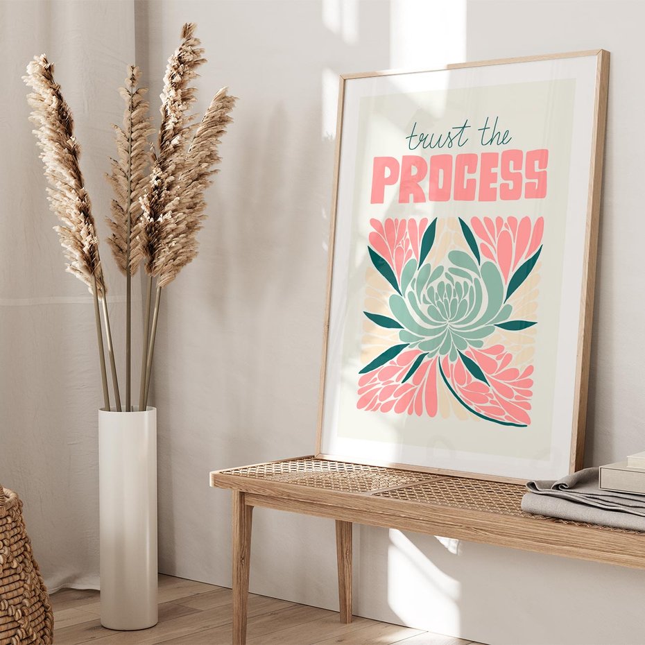 Plakat w ramie 30x40 - Rozbijające Barwy - abstrakcyjny pastelowy kwiat, wyrazista typografia - rama drewno