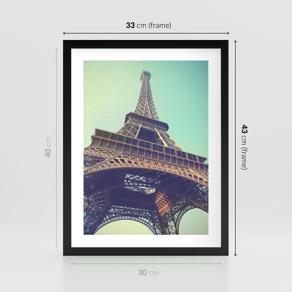 Plakat w ramie 30x40 - Wieża Eiffla w czarno-białej odsłonie - Eiffla, Paryż - rama czarna