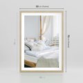 Plakat w ramie 50x70 - Relaks w Sypialni: Jasne Kolory - zdjęcie sypialni, łóżko - rama drewno