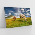 Obraz na płótnie 120x80 - Konie na łące przy jeziorze: Siła natury - konie, łąka