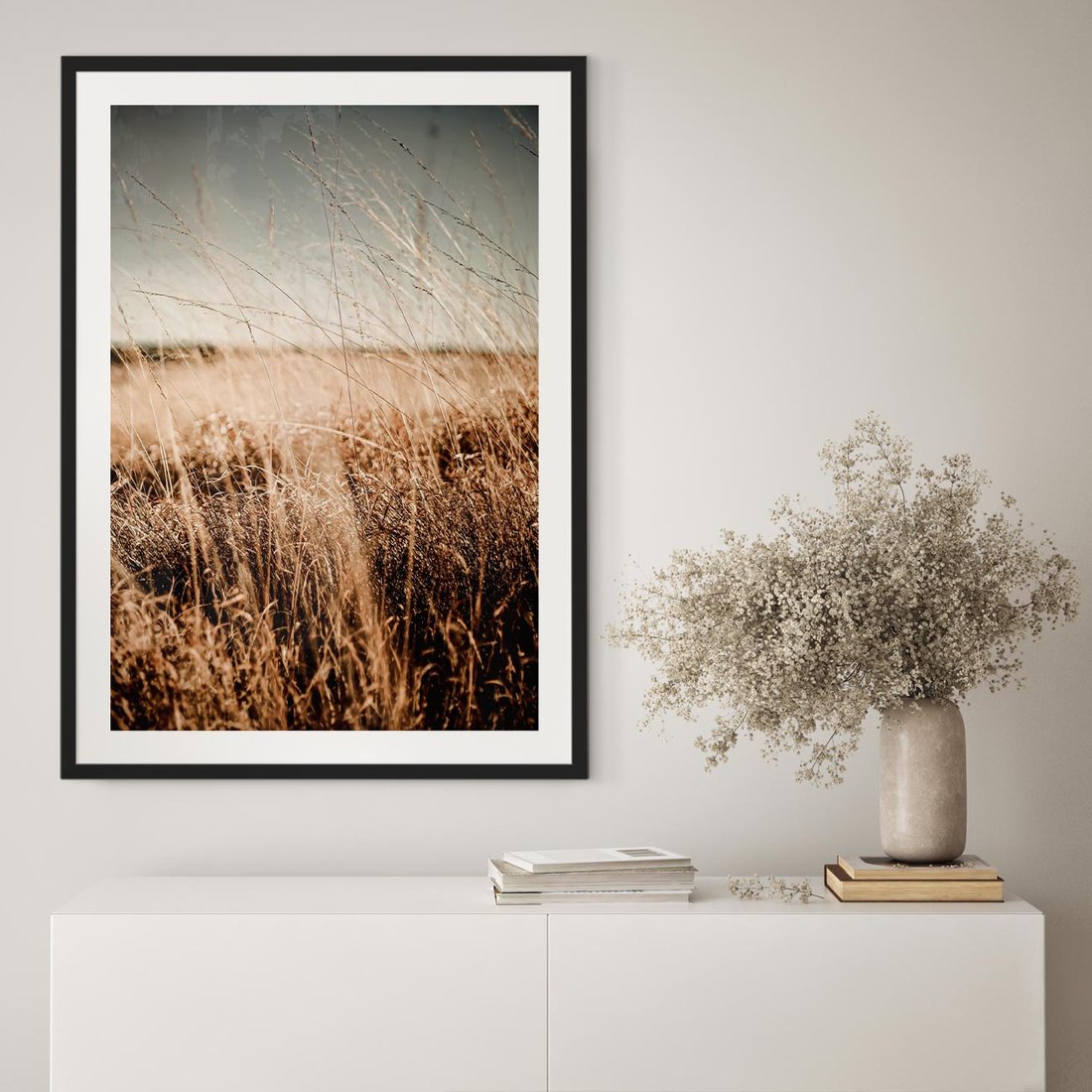 Plakat w ramie 50x70 - Sucha Trawa w Odcieniach Sepii - suche trawy, łąka odcienie beżu - rama czarna