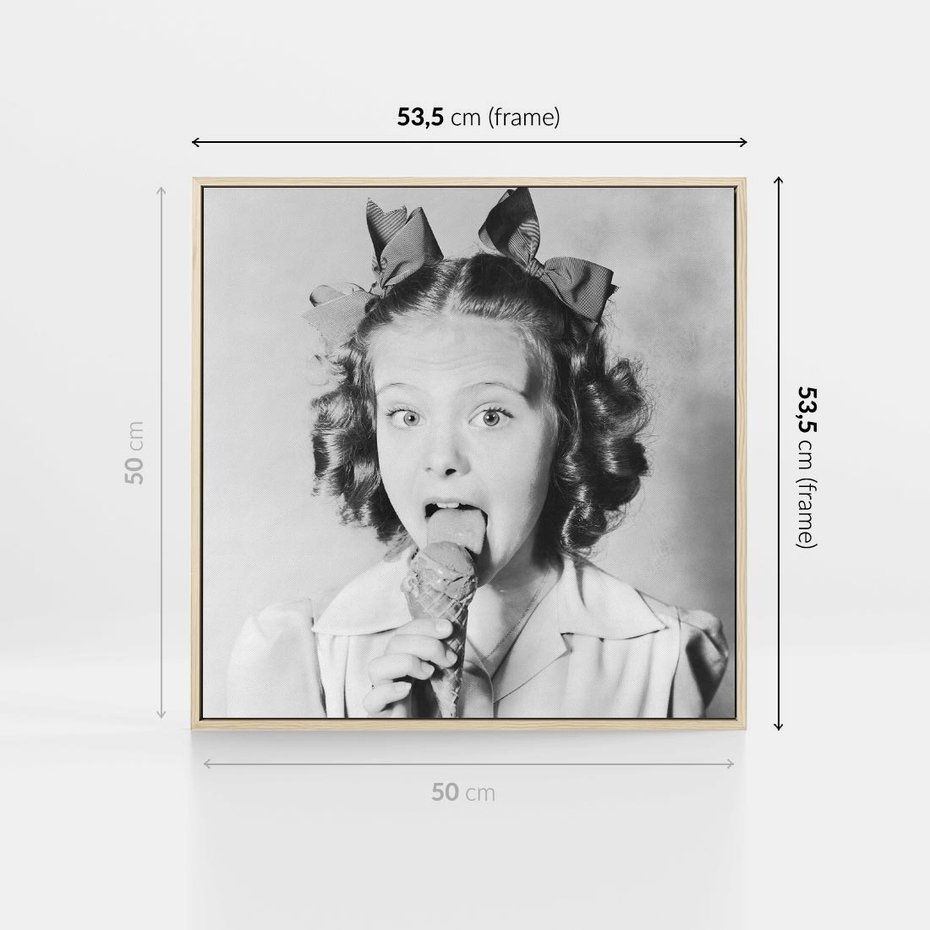 Obraz w ramie 50x50 - Pyszny Deser - retro zdjęcie, czarno białe - rama drewno