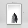 Plakat w ramie 50x70 - Czarno-Biały Wieżowiec - architektura, wieżowiec - rama czarna