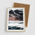 Plakat w ramie 50x70 - Śnieżna Opowieść - górski krajobraz, zima w górach - rama drewno