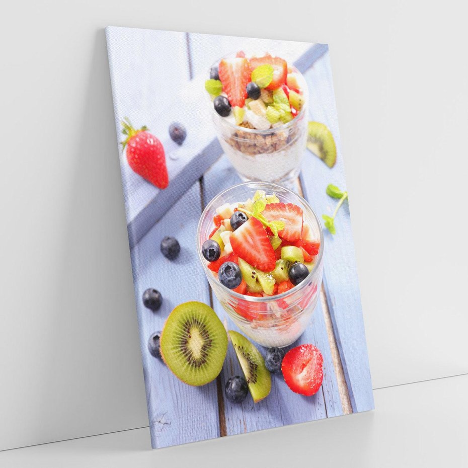 Obraz na płótnie 50x70 - Świeżość i Zdrowie - sałatka, owoce
