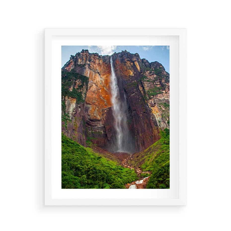 Plakat w ramie 40x50 - Górska siła wodospadów - wodospad, góra - rama biała