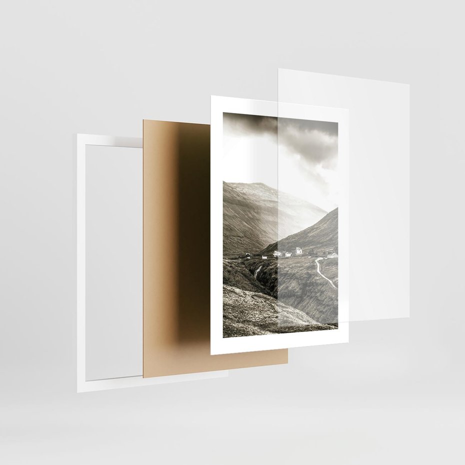 Plakat w ramie 30x40 - Domki w Górach - czarno biała fotografia, górski pejzaż - rama biała