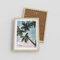 Plakat w ramie 30x40 - Wzrok ku Niebu - palmy na tle nieba, ujęcie z dołu - rama drewno