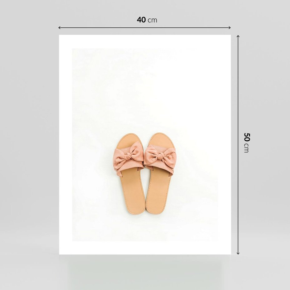 Plakat bez ramy 40x50 - Minimalistyczna Moda: Klapki na Białym Tle - klapki, minimalizm