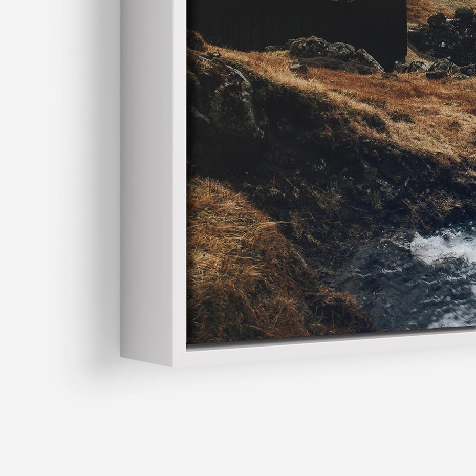 Obraz w ramie 80x80 - Spokój Natury - skandynawski, pejzaż - rama biała