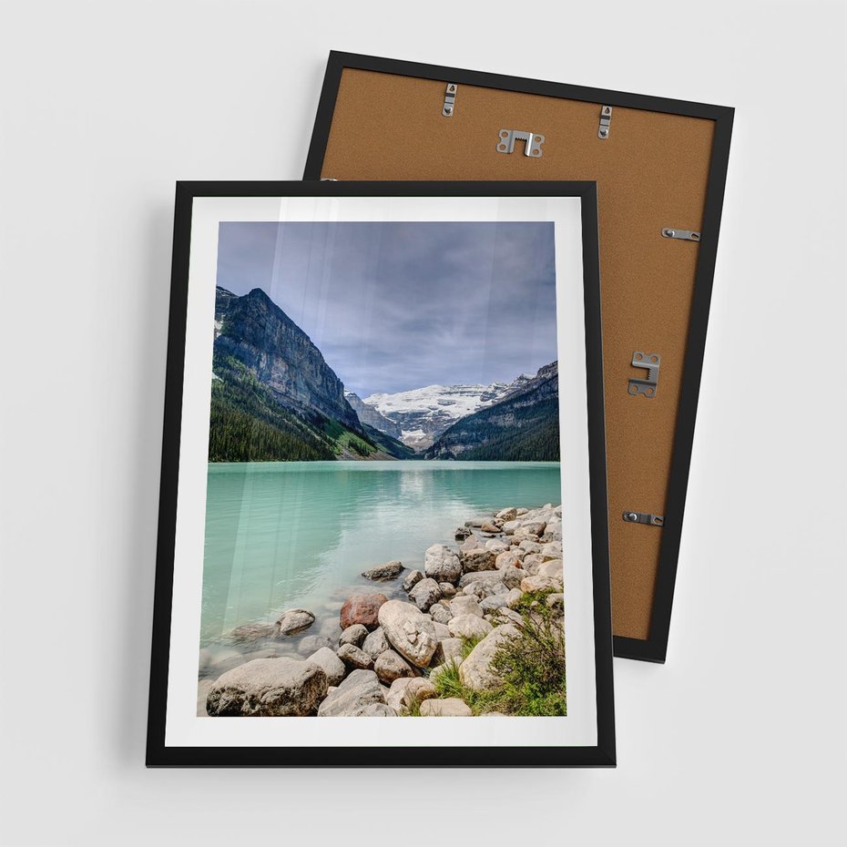 Plakat w ramie 50x70 - Górskie jezioro - spokój i piękno - jezioro, górskie - rama czarna