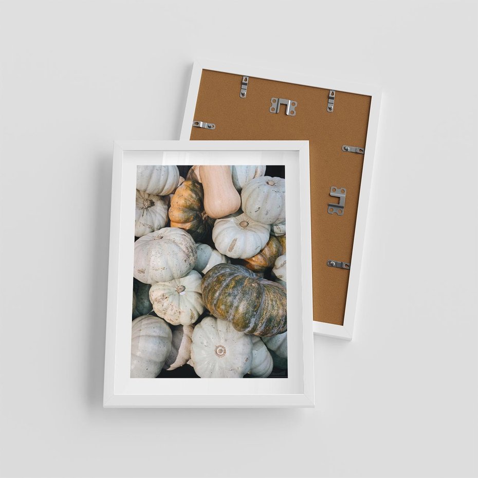 Plakat w ramie 30x40 - Minimalizm Jesieni - dynie, białe - rama biała