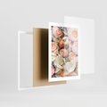 Plakat w ramie 30x40 - Kwiatowy Rarytas: Róże w Herbacianym Zbliżeniu - kwiaty, herbaciane - rama biała