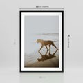Plakat w ramie 50x70 - Przyjaciel na Plaży - pies, na plaży - rama czarna