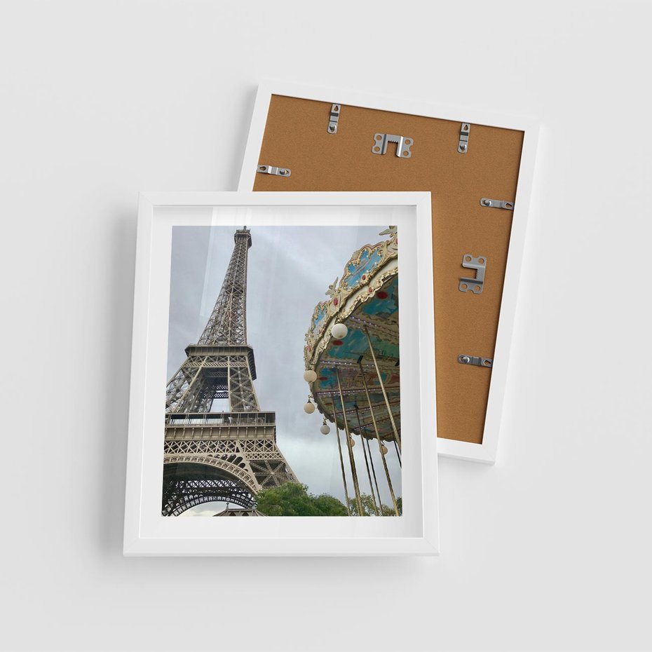 Plakat w ramie 40x50 - Delikatność kolorów - wieża, Eiffla - rama biała