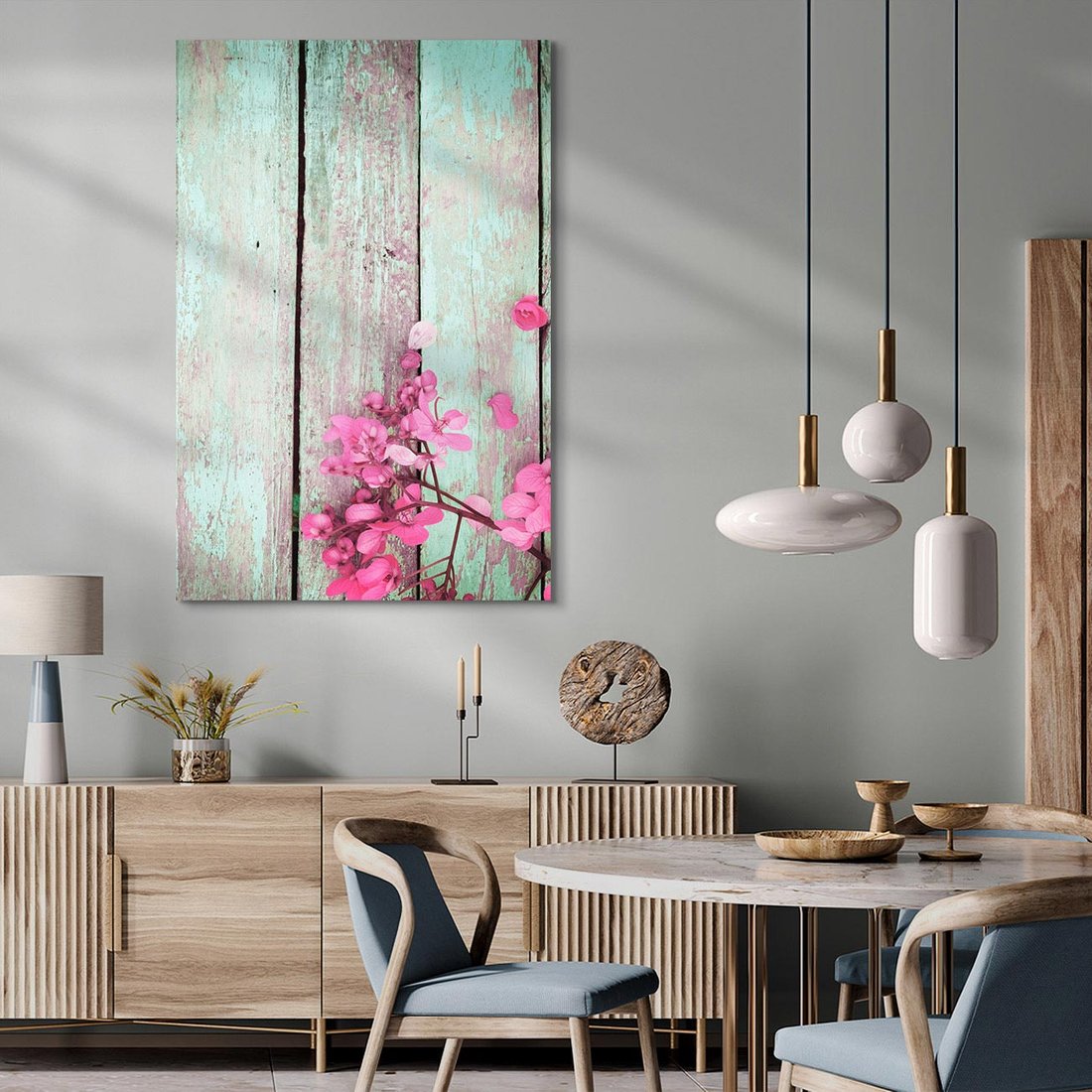 Obraz na płótnie 50x70 - Urok Dawnych Czasów - kwiaty, deski