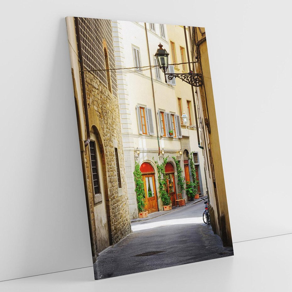 Obraz na płótnie 50x70 - Uliczka: perspektywa miejskiego krajobrazu - uliczka, perspektywa