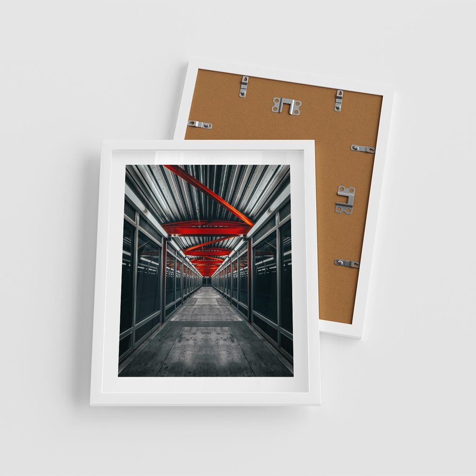 Plakat w ramie 40x50 - Nieskończoność Przestrzeni - korytarz, perspektywa - rama biała