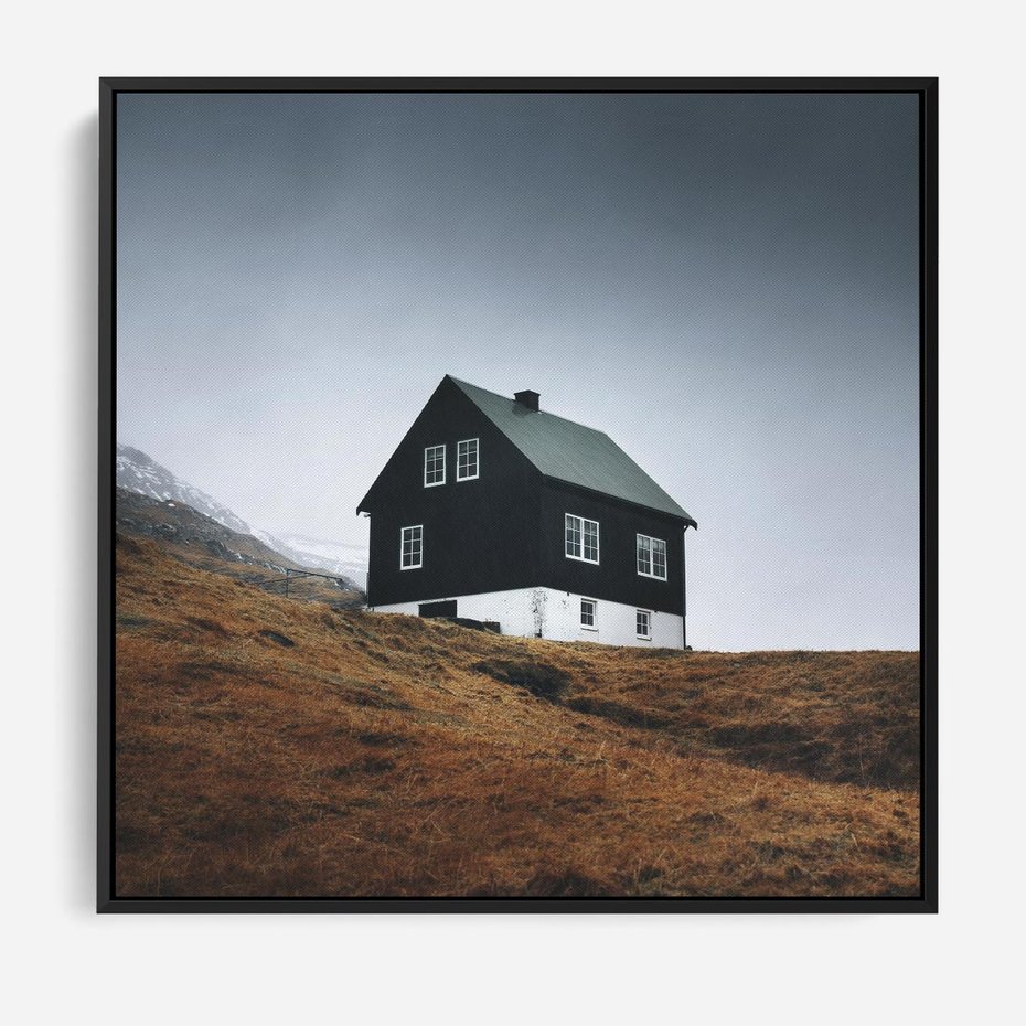 Obraz w ramie 50x50 - Ciepło i Przytulność - skandynawski, domek - rama czarna