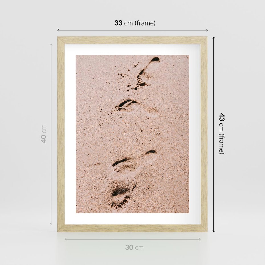 Plakat w ramie 30x40 - Ślady na Piasku - piasek, plaża - rama drewno