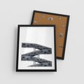 Plakat w ramie 40x50 - Monochromatyczna Sztuka Nowoczesnych Budynków - architektura, nowoczesne formy - rama czarna