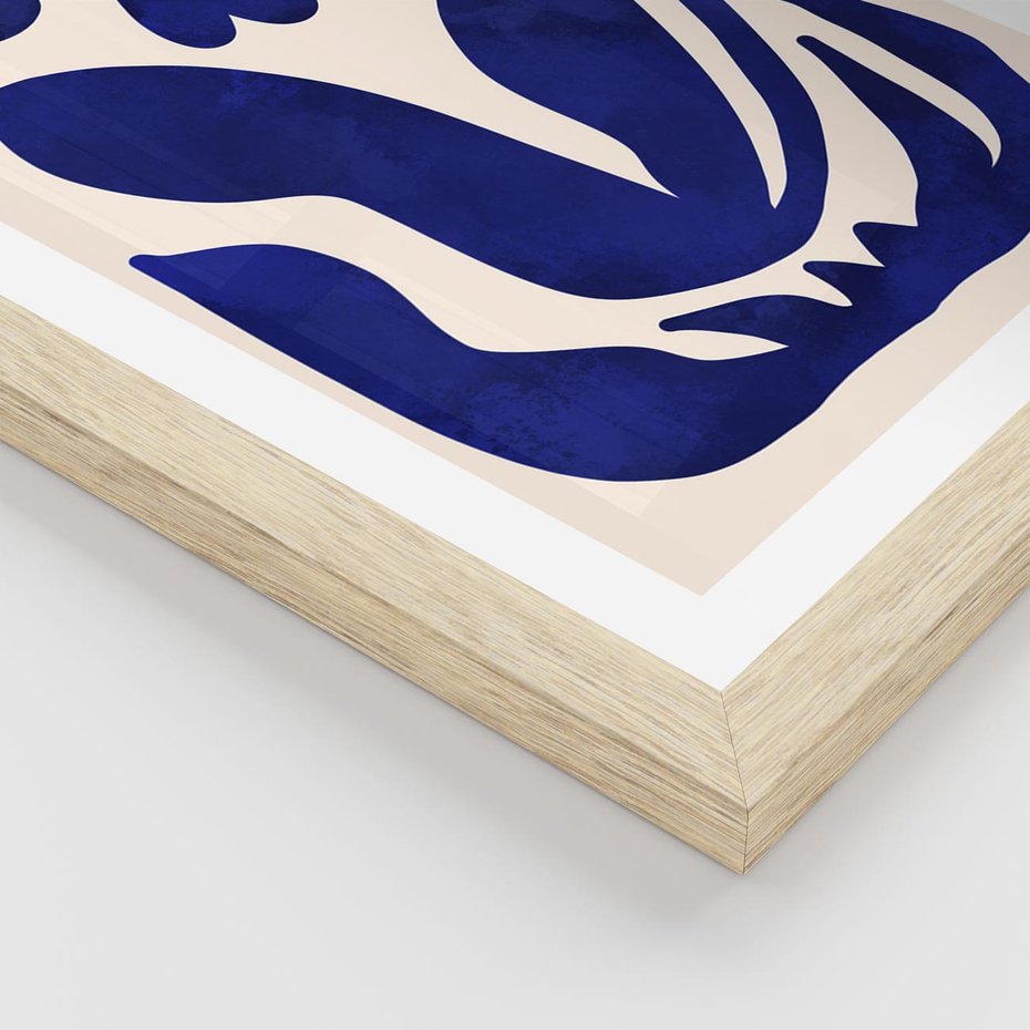 Plakat w ramie 30x40 - Bezgraniczne Echa Serca - abstrakcyjny obraz plakat, dziwne niebieskie kształty przypominają kwiat - rama drewno