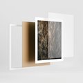 Plakat w ramie 40x50 - Tekstura Drewna: Zbliżenie - zbliżenie na pień drzewa, tekstura - rama biała